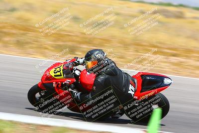 media/Apr-30-2023-CRA (Sun) [[020fcf5d43]]/Race 3-1000 Amateur Supersport/